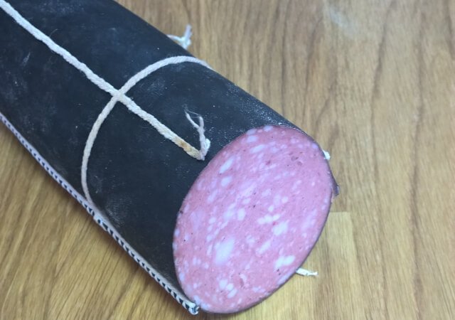 Сервелат варено-копченый (птица) Финский