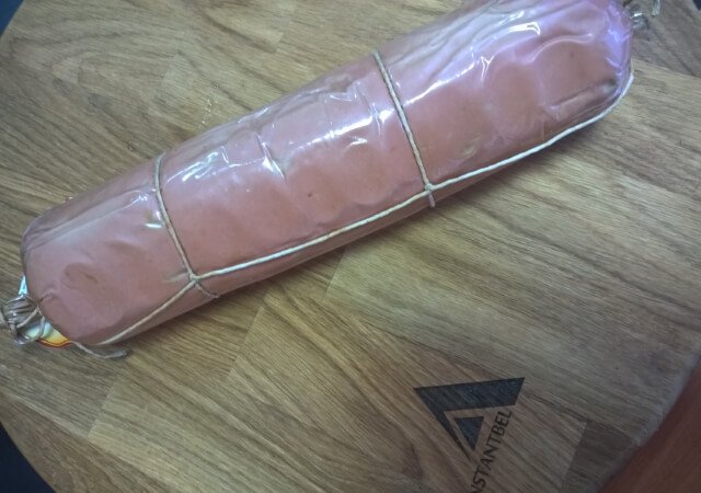 Колбаса вареная в целлюлозной оболочке