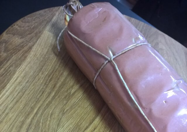 Колбаса вареная в целлюлозной оболочке