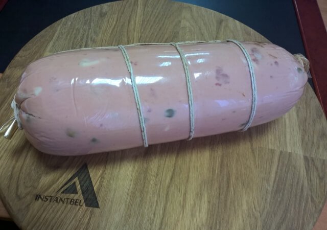 Колбаса вареная Мортадель с семечкой